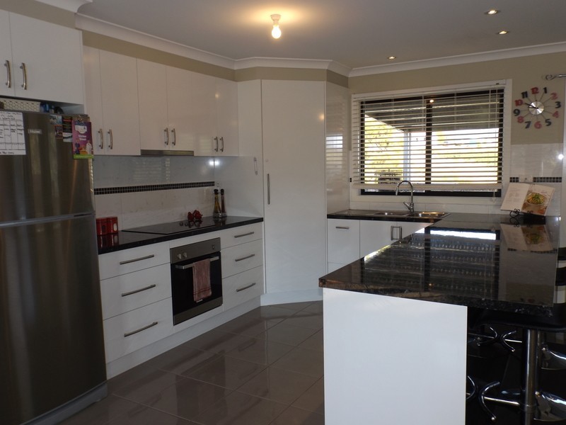 16 Scott Street, Wolumla NSW 2550