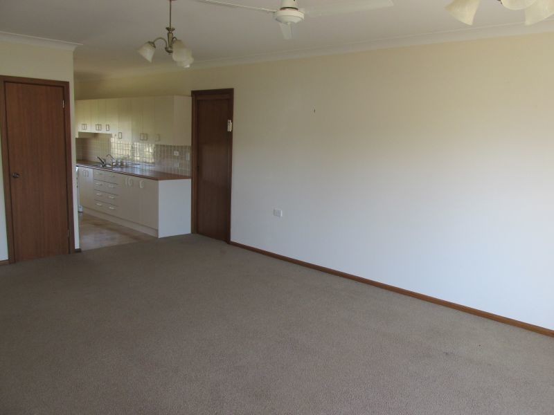 16 East Camp Drive, Cooma NSW 2630