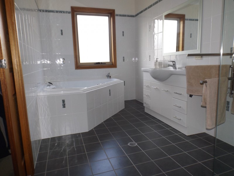 60B The Dress Circle, Tura Beach NSW 2548