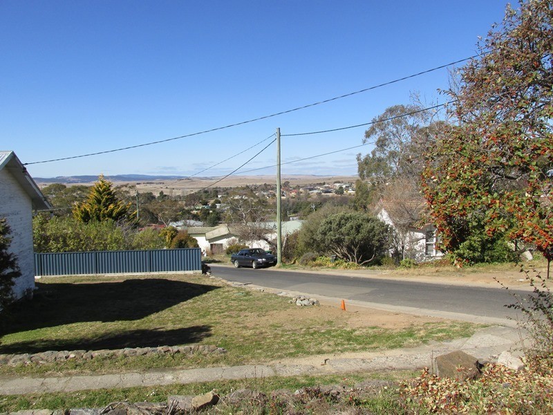 10  Gerelong Place, Cooma NSW 2630