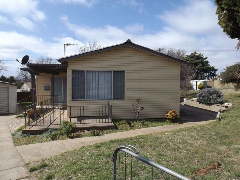 6 Wooran, Cooma NSW 2630