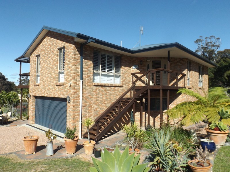 25 Emerald Crescent, Wallagoot NSW 2550