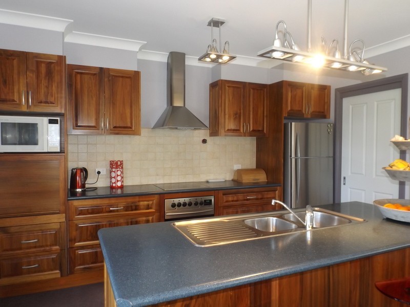 25 Emerald Crescent, Wallagoot NSW 2550