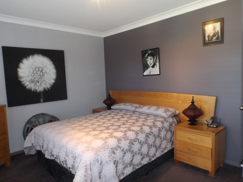 25 Emerald Crescent, Wallagoot NSW 2550