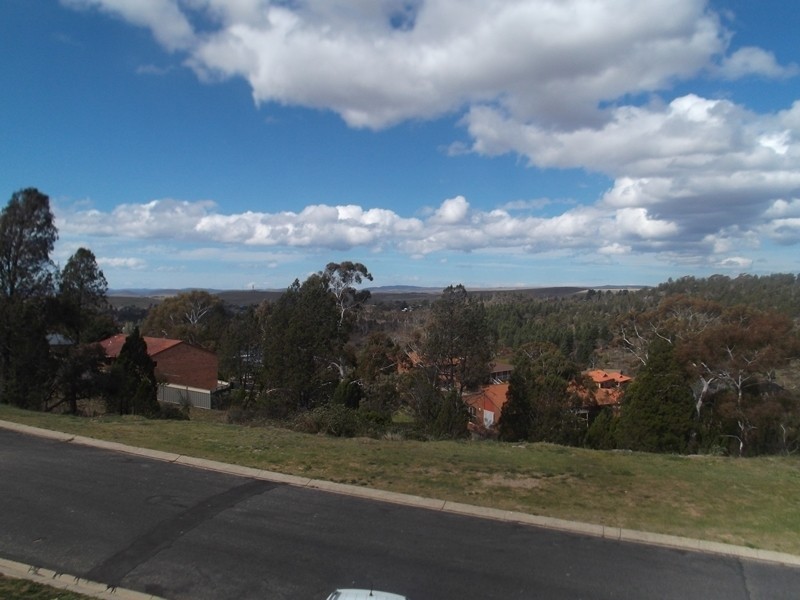 10 Carinya Place, Cooma NSW 2630