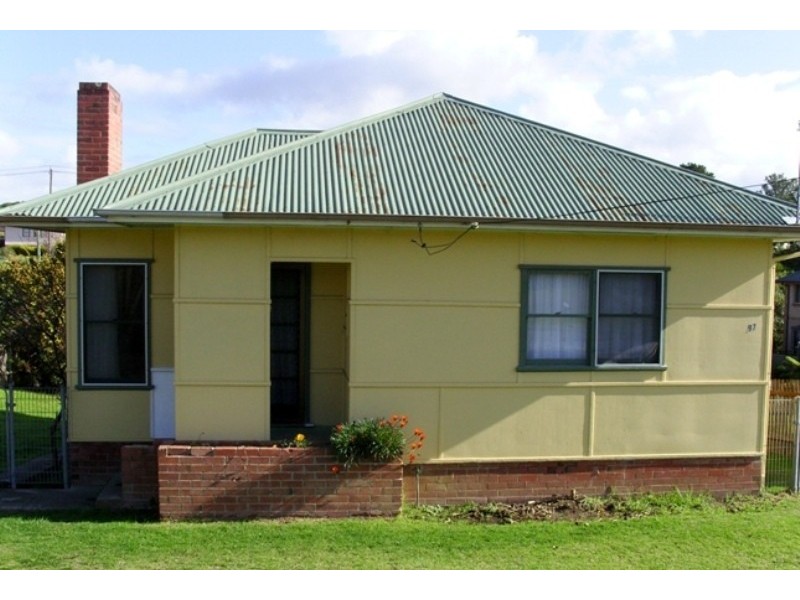 97 Ravenswood St, Bega NSW 2550