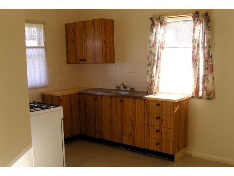97 Ravenswood St, Bega NSW 2550
