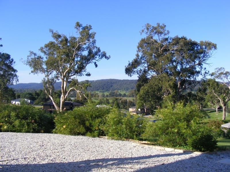 5 Bridle Place, Bega NSW 2550