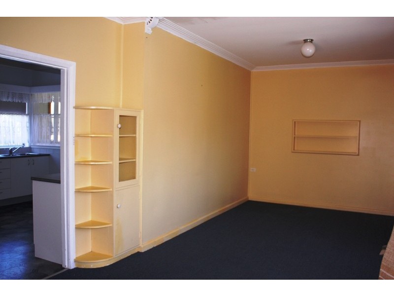 16 Barrack Street, Cooma NSW 2630