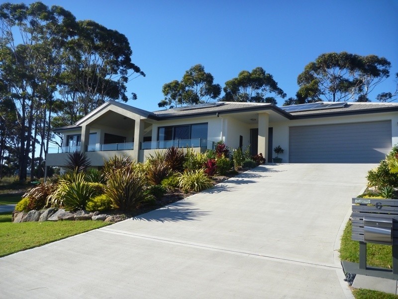 6 The Dress Circle, Tura Beach NSW 2548
