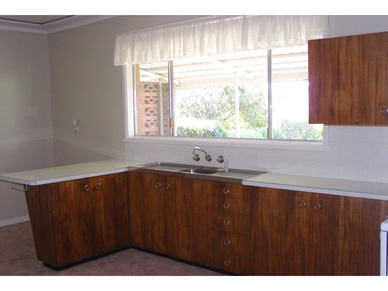 36 Glebe Ave, Bega NSW 2550