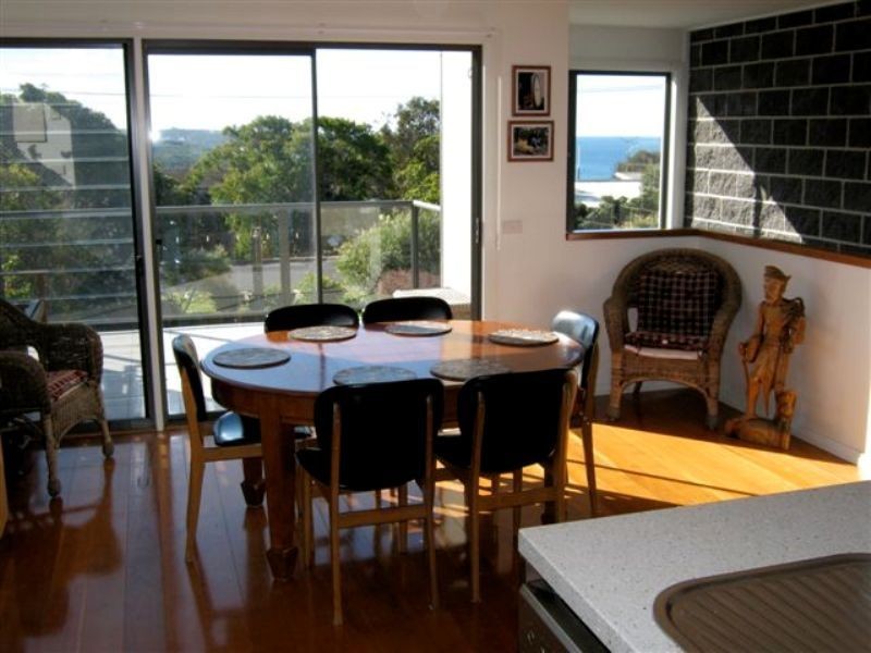 12B Lakeview Avenue, Merimbula NSW 2548