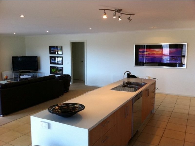 4d Elizabeth Parade, Tura Beach NSW 2548