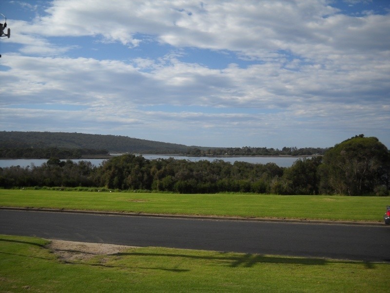 42 Lakeside Drive, Eden NSW 2551