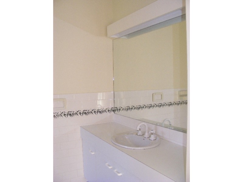 28 Ocean View Ave, Merimbula NSW 2548