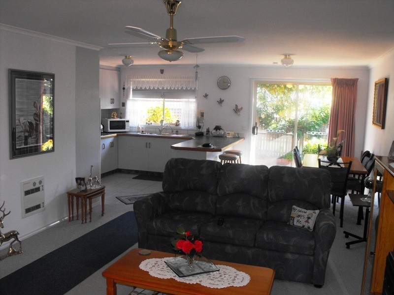 2/5 Banksia Court, Tura Beach NSW 2548