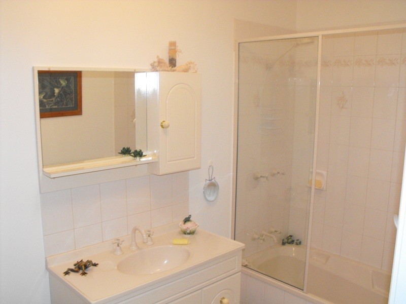 2/5 Banksia Court, Tura Beach NSW 2548