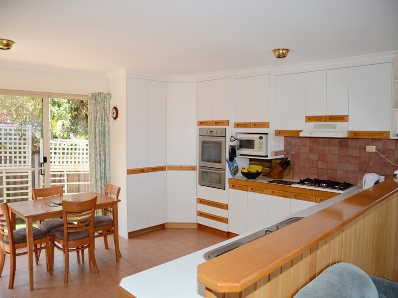 5 Beachview Court, Tura Beach NSW 2548