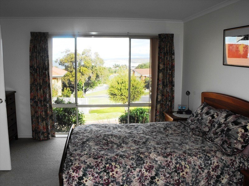 5 Beachview Court, Tura Beach NSW 2548