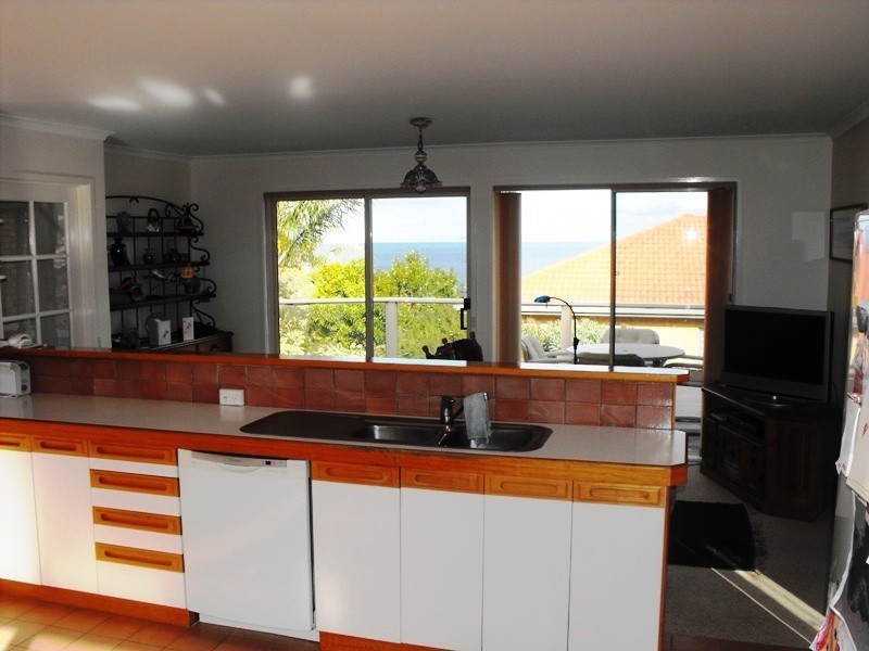 5 Beachview Court, Tura Beach NSW 2548