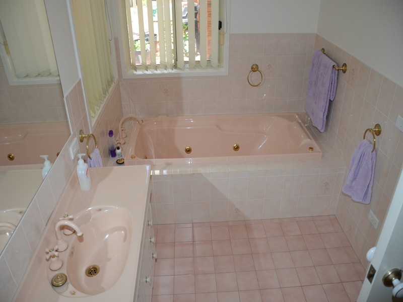 5 Beachview Court, Tura Beach NSW 2548