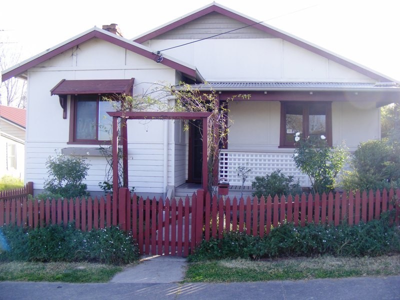 77  East Street, Bega NSW 2550
