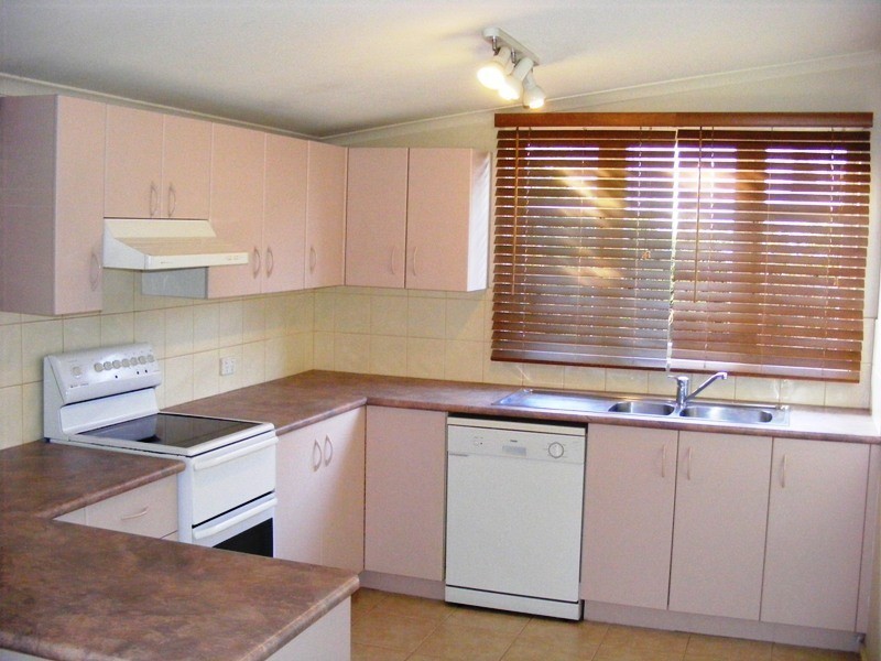 77  East Street, Bega NSW 2550