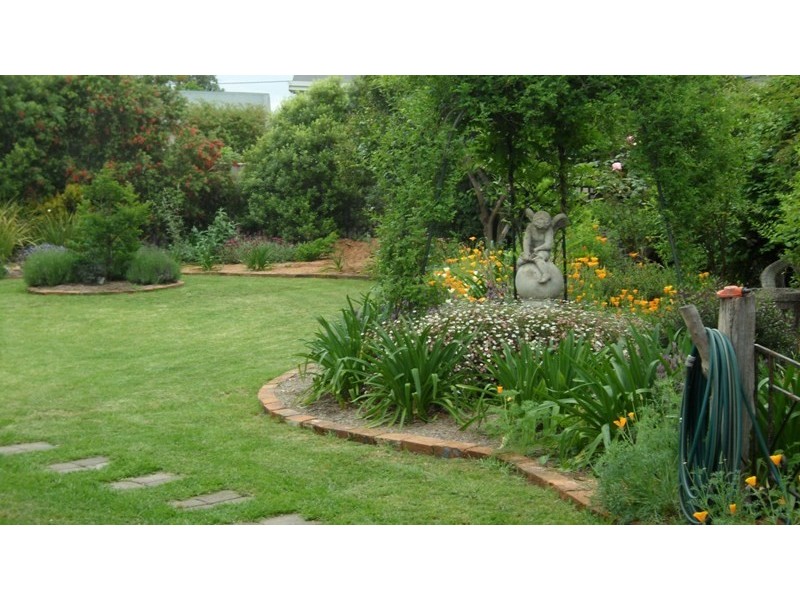 77  East Street, Bega NSW 2550