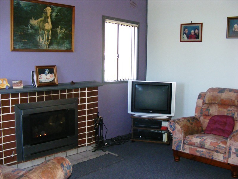 61 Meringo Street, Bega NSW 2550