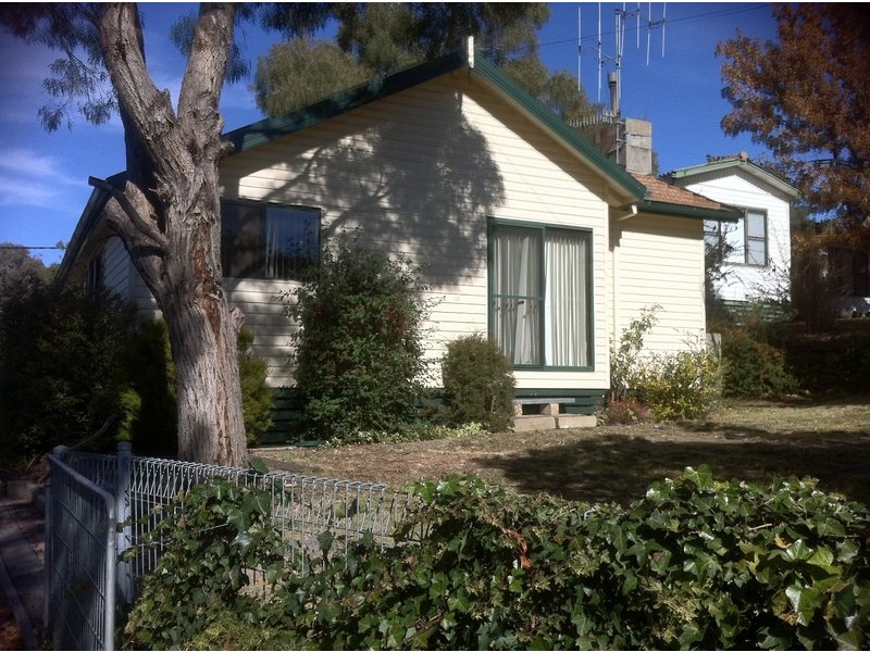 5 Doondoo St, Cooma NSW 2630