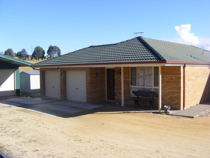 32 Max Slater Drive, Bega NSW 2550