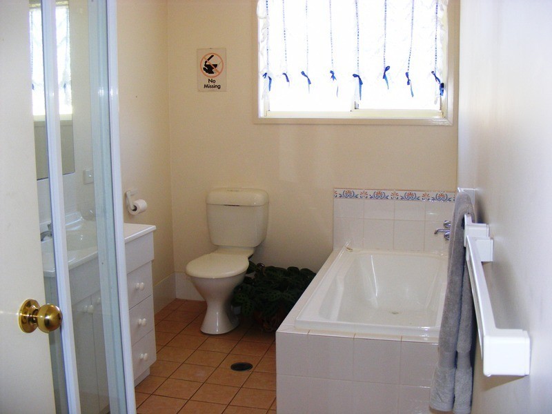 32 Max Slater Drive, Bega NSW 2550