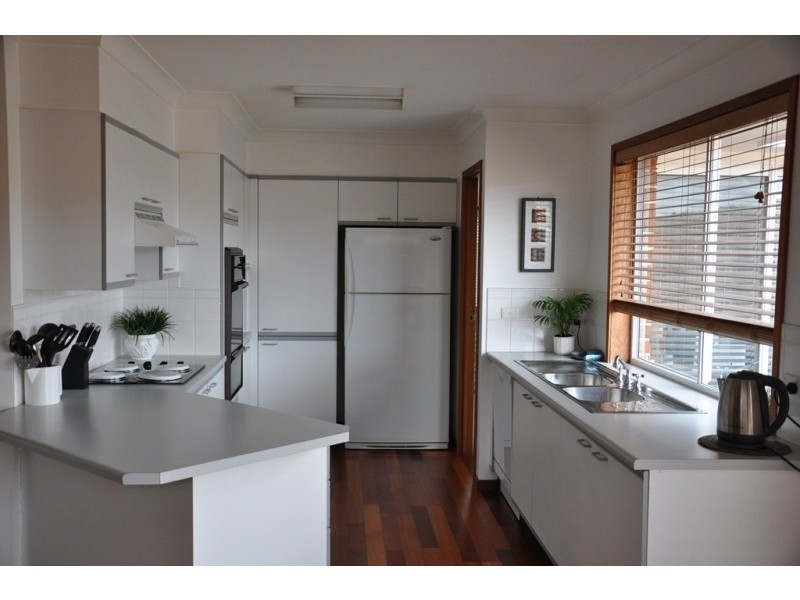 11 Stratos Place, Cooma NSW 2630