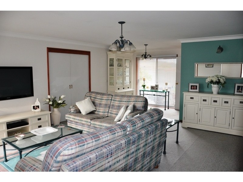 11 Stratos Place, Cooma NSW 2630