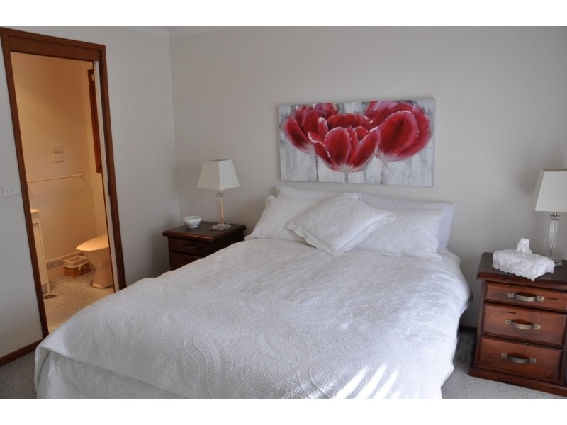 11 Stratos Place, Cooma NSW 2630