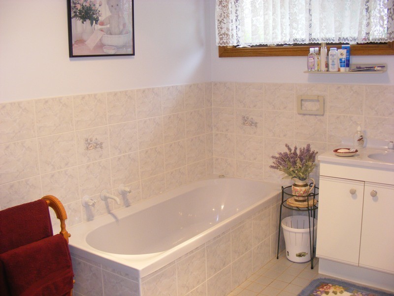 7-13 Parrabel St, Bega NSW 2550