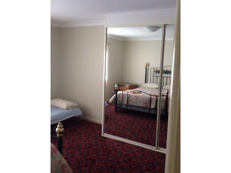 8/237 Sharp St, Cooma NSW 2630