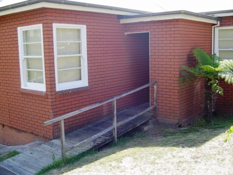 17 Hill Street, Bega NSW 2550