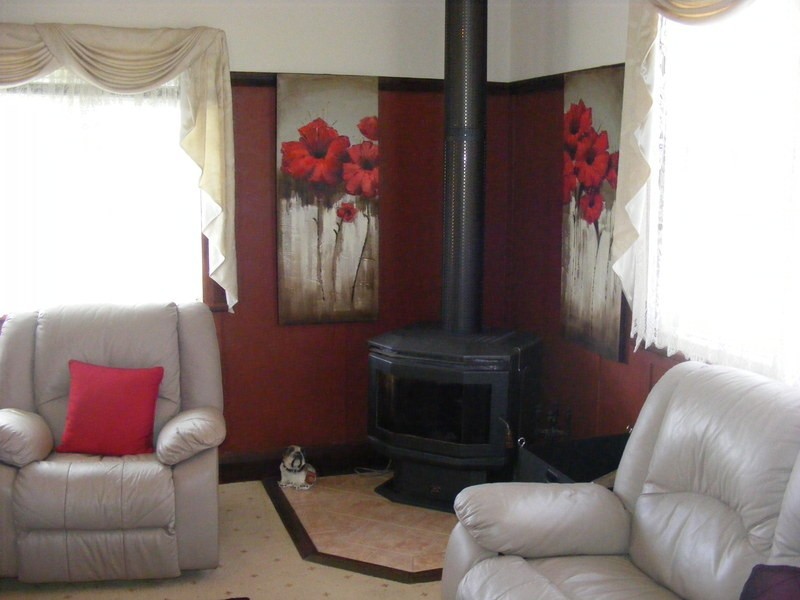 1 Gordon St, Bega NSW 2550