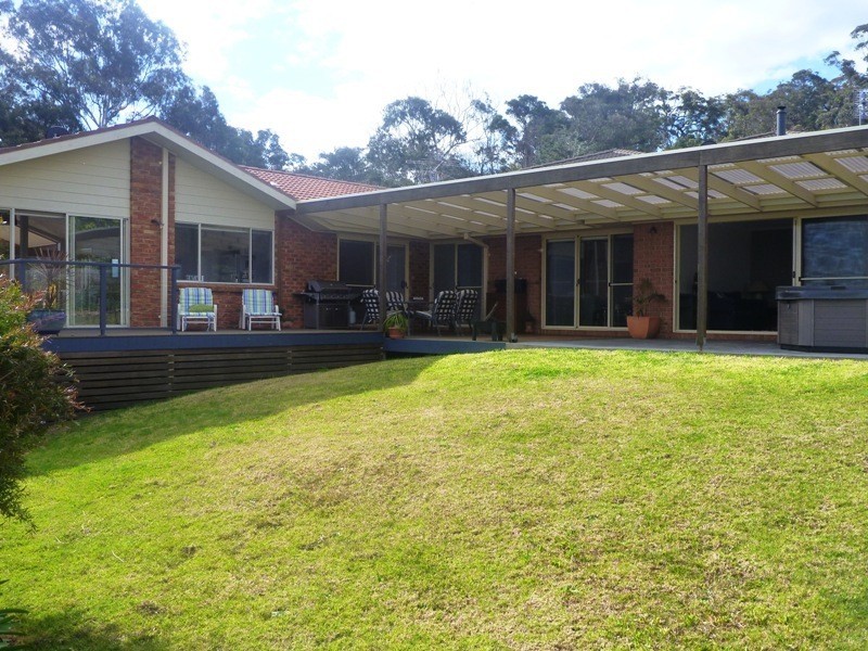 6 Hillsmead Street, Merimbula NSW 2548