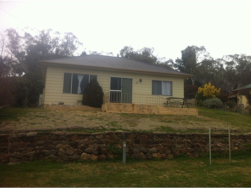 42 Mercy St, Bombala NSW 2632
