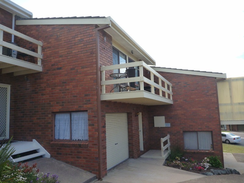 2/4 Banksia Court, Tura Beach NSW 2548