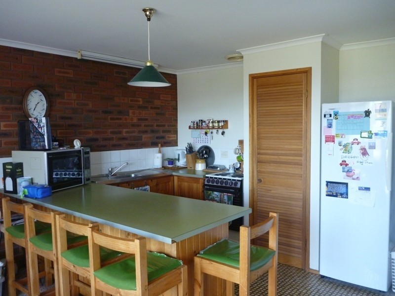 2/4 Banksia Court, Tura Beach NSW 2548