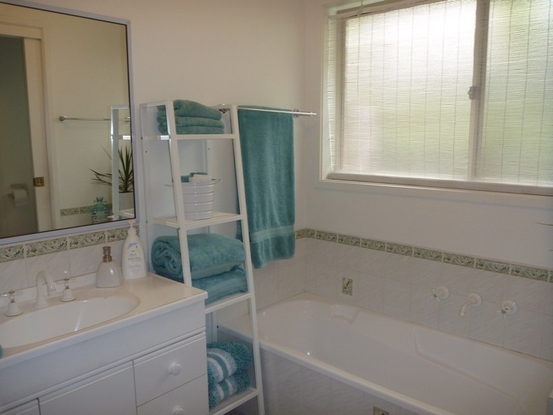 10 James Cook Court, Tura Beach NSW 2548