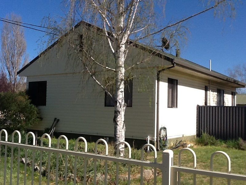 14 Mary St, Berridale NSW 2628