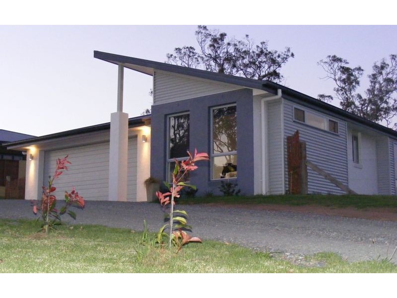 15 Glen Mia Drv, Bega NSW 2550