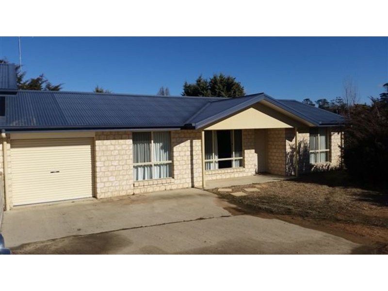 2/4 Rutledge St, Cooma NSW 2630