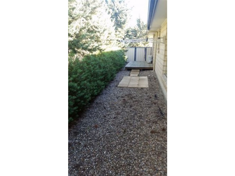 2/4 Rutledge St, Cooma NSW 2630