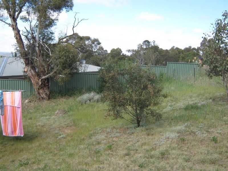 11 Allambie Place, Cooma NSW 2630