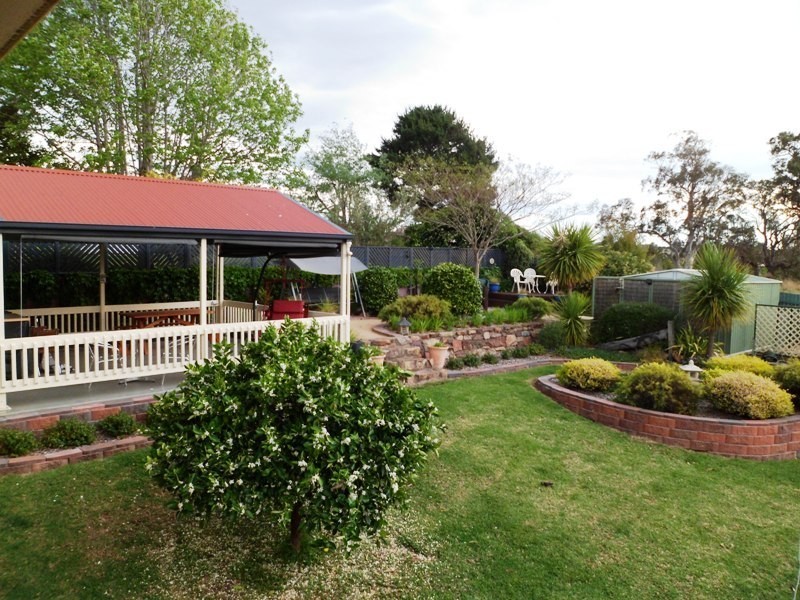15 Glebe Ave, Bega NSW 2550